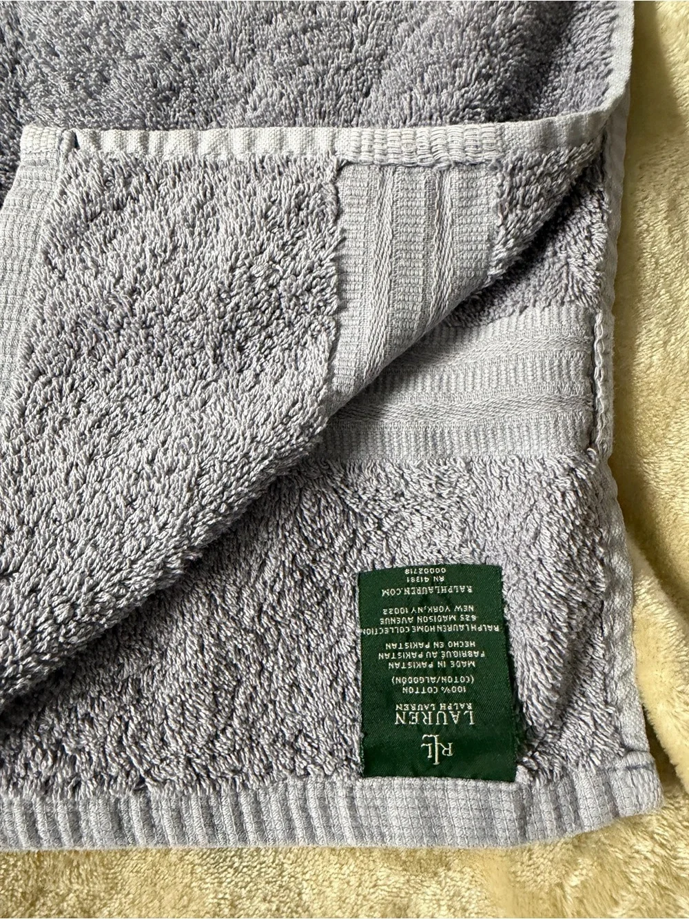 Ralph Lauren Light Gray lavender Plush Cotton Bath Towel 30”x53” RN41381